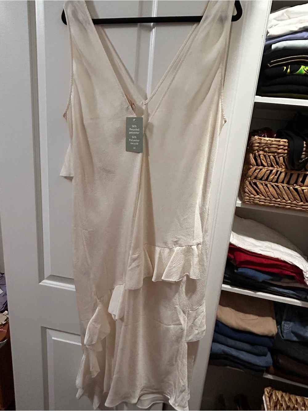 H&M Ruffle Cream Dress - Picture 4 of 11